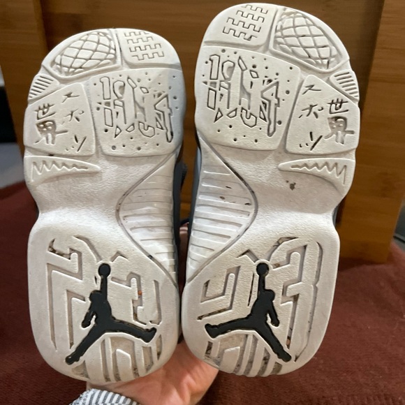 Nike Jordan 9 Retro “Baron” Toddler size 7 - Picture 8 of 9